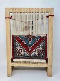 souvenir wooden rug loom weaving