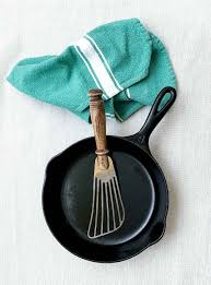 how to clean cast iron skillet how to