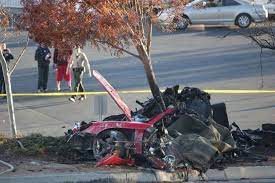 La voiture dans laquelle l'acteur Paul Walker a trouvé la mort était lancée  à 160 km/h - La Libre