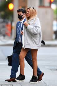 Wendy williams is a former radio personality turned talk show host. Wendy Williams Wears Shorts In Ny As At Home Filming Ends Daily Mail Online