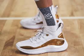 For a while big5 and other shopnsave stores had the old design. Curry 8 Golden Flow White Metallic Gold Release Info Hypebeast