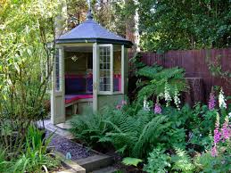 7 summerhouses for gardens of all sizes
