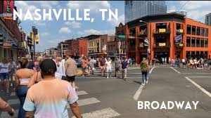 where to eat on broadway in nashville