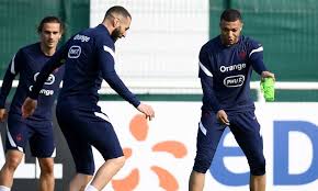 France are currently taking on portugal and it's all square at the break. Filgoal News Mark Benzema The Agent Persuades Mbappe In The French Camp To Join Real Madrid Algulf