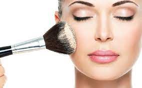 5 manfaat menggunakan base makeup