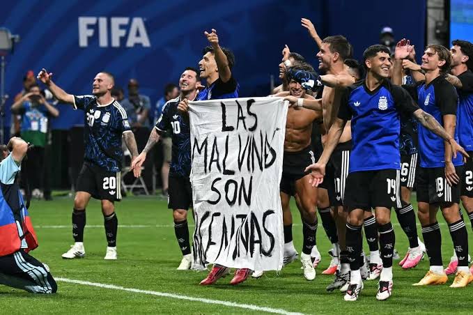 Las Malvinas son argentinas": el festejo soberano de la selección que dejó en offside al Gobierno