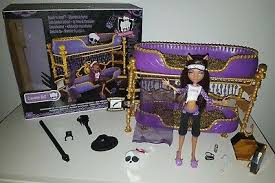 Monster high clawdeen wolf dawn of the dance comes with everything pictured! Monster High Clawdeen Wolf Puppe Bett Todmude Mit Ovp Eur 65 99 Picclick De
