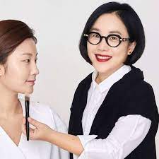alumna is now famous makeup artist in korea