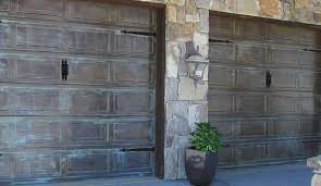 We carry a variety of wood garage doors detailing in carriage, spanish and modern design options. Residential Garage Doors In Houston Tx Halo Overhead Doors