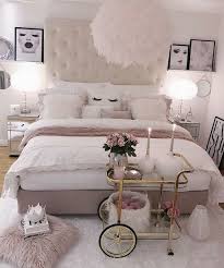 comfortable bedroom decoration should