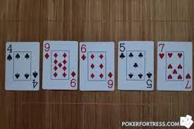 The players in an ongoing poker game are being mysteriously killed off, one by one. 5 Card Draw Vs 5 Card Stud What S The Difference Poker Fortress