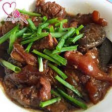 braised meat with pork tendons