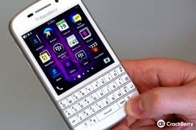 Tiene integrada una procesadora qualcomm de por otra parte, el q10 tiene integrado dos cámaras. Review Of Blackberry Q10 Vs Blackberry Bold 9900 5