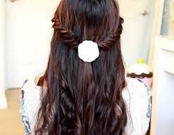 But when you try to wing it sans elastic, the whole thing goes. Get A Lace Fishtail Braid Hairstyle With These Simple Steps Beauty