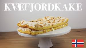 Here's a very delicious norwegian cake, norwegians even call it verdens beste, the worlds best! Kvaefjordkake Verdens Beste Norwegian Dessert Youtube