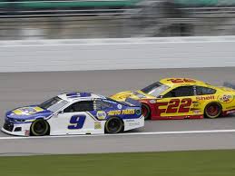 Do nascar drivers get points for leading a lap? Cup Chase At Texas More About A Win Than Points Now Accesswdun Com