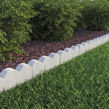Metal fence landscape borders are sold in a variety of styles, colors, and designs. Pavestone 12 In X 2 In X 5 25 In Straight Scallop White Concrete Edging 74810 The Home Depot Concrete Garden Edging Concrete Garden Garden Edging