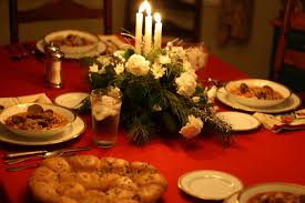 Traditional italian christmas recipes for the eve of the seven fishes featuring recipes for seafood appetizers, soups, risotto, salads, seafood entrees, stuffed calamari recipes, pasta with seafood, and italian christmas desserts. Italian Christmas Eve Buffet Page 1 Line 17qq Com