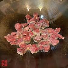 beef tenderloin stir fry 蒜香鮮菇牛柳粒
