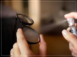 how to take care of your eyeglasses
