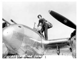 Photo] WASP pilot Ruth Dailey climbing into a P-38 Lightning ... - air_lightning31