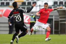 The portuguese player, 25 years old, made 18 appearances last year and scored 2 goals, and is now of interest to the granata, therefore, talks are in session. Chiquinho Francisco Leonel Lima Silva Machado Benfica