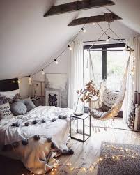 Suspended bed for teenage girls rooms. 34 Cool And Simple Teen Girl Bedroom Ideas For Small Rooms