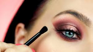 prominent eye makeup tips halo eyes
