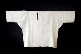 Чёрная косоворотка с белой вышивкойизготовлена изо льна, безупречное качество для мероприятий и повседневной носкибольшой выбор рубах. Kosovorotka Vikipediya