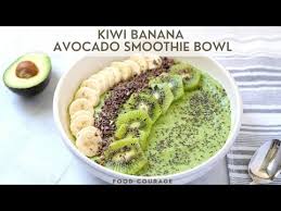 kiwi banana avocado smoothie bowl
