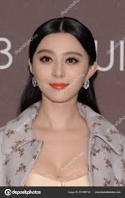 chinese actress fan bingbing smiles she