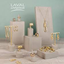 whole jewelry display laval europe