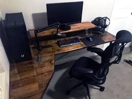 You can build a quality computer desk with some skills, a couple of pieces of wood and old furniture. 11 Diy Gaming Desk Ideas That Are Easy To Make Home Junkee
