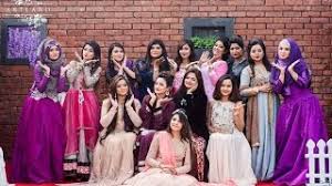 hijabistaa fashionistaa get together at