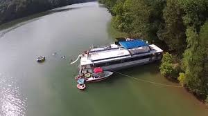 When you pilot one of these luxury vessels, you are in control. Dale Hollow Houseboats Youtube