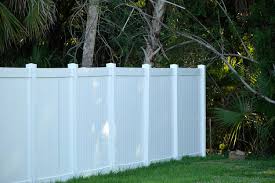 White Plastic Fence For Back Yard
