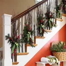 21 creative ways to decorate your staircase for christmas. Christmas Banister Decorating Ideas Beauty Weddding Ideas Traditional Christmas Decorations Christmas Banister Christmas Stairs