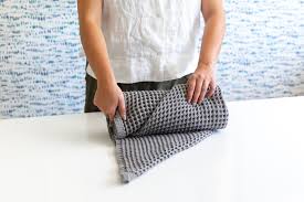 how to fold towels 4 diffe ways for