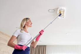 how to clean a popcorn ceiling pro
