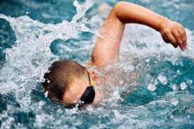 learn to swim freestyle or front crawl