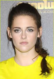 About this photo set: Kristen Stewart is bold in yellow at the premiere of her flick The Twilight Saga: Breaking Dawn – Part 2 on Thursday (November 15) in ... - kristen-stewart-robert-pattinson-breaking-dawn-madrid-premiere-10