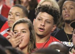 Patrick mahomes isn't just taking over the nfl, he's taking over the art world, too. Mahomes Cousins In House For Texas Tech Msu Tylerpaper Com