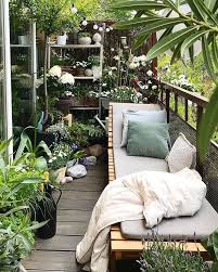 Lovely Balcony Garden Ideas To