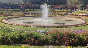 mughal garden delhi discover india