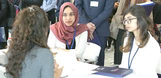 Uowd Career Fair Attracts 497 Students And More Than 50