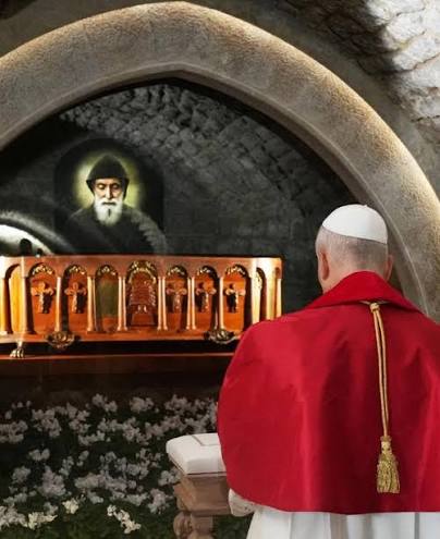 Basílica - EL PAPA EN EL LÍBANO, PEREGRINO DE LA PAZ Y LA ESPERANZA Ayer Domingo, el Papa León XIV se despidió de Turquía para visitar el Líbano, en la segunda etapa