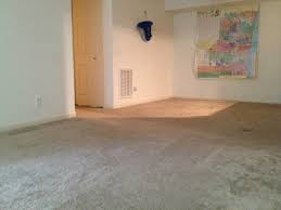 empty room prepared for new carpet