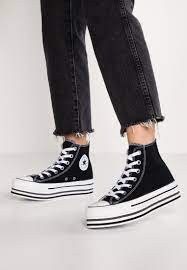 Converse manufactured chucks in hundreds of different variations that included prints, patterns, unusual colors, and special models for different age groups. Converse Chuck Taylor All Star Platform Sneaker High Black Schwarz Zalando De