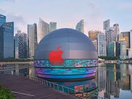 It is located on the southern tip of the malay peninsula, south of the malaysian state of johor, and north of the indonesian riau islands. Apple To Open Floating Store In Singapore Retaildetail