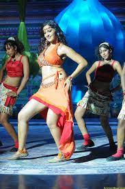 Alia bhatt hot thunder thighs. Anushka Shetty Sexy Legs Exposing Actress Album